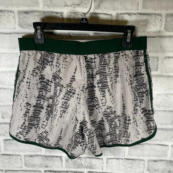 Women’s Under Armour Georgia Gwinnett Grizzlies athletic shorts Large - Picture 2 of 4